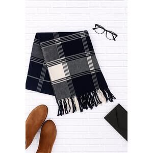 NEW LETO COLLECTION oversized flannel tassel scarf in navy cream